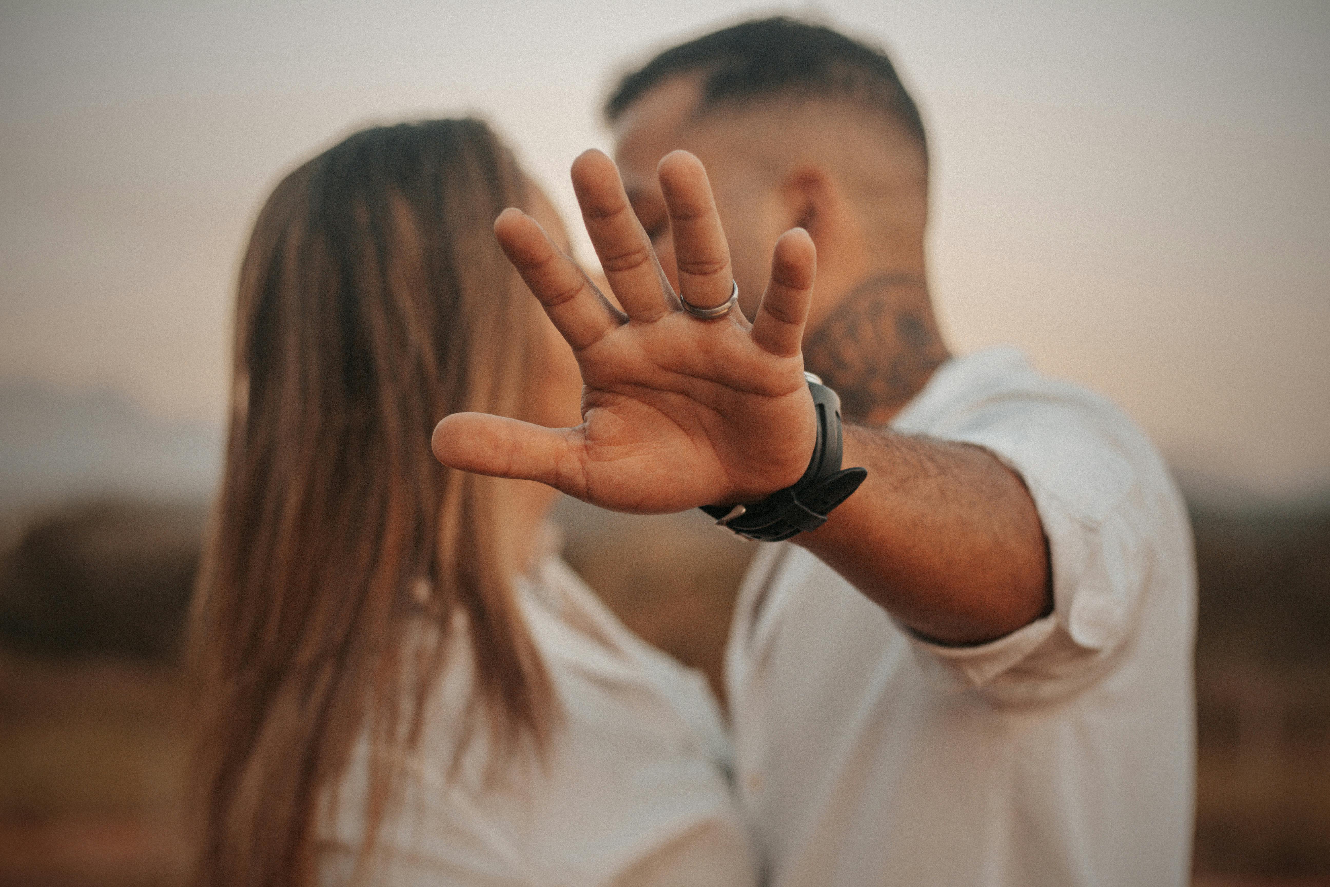 Como Lidar com Traição: Guia para Superar e Recomeçar